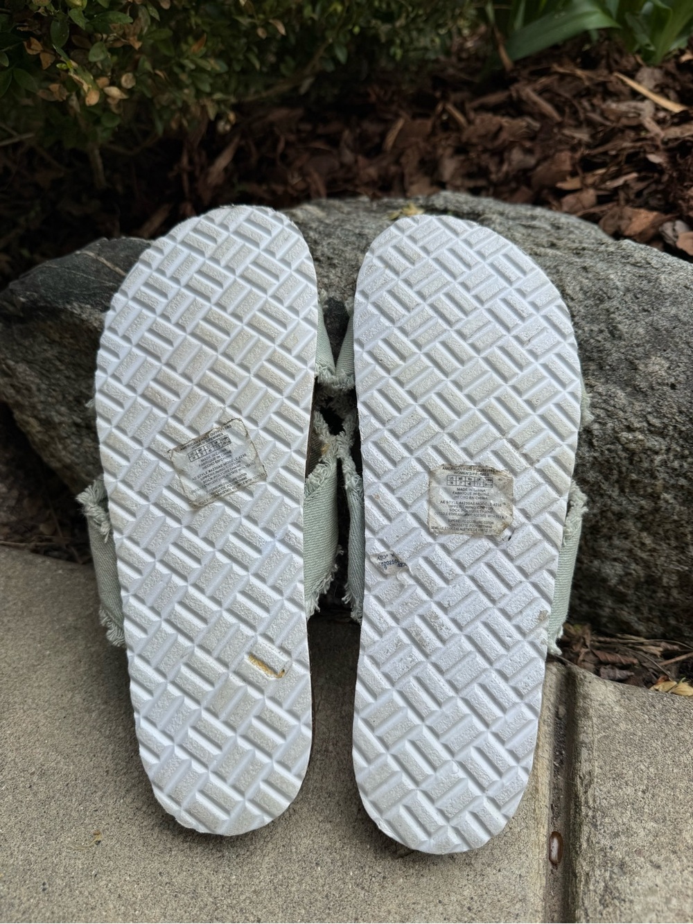 American Eagle Women's Frayed Cross-Band Slide Sandals blue 10 EUC - Picture 5 of 6